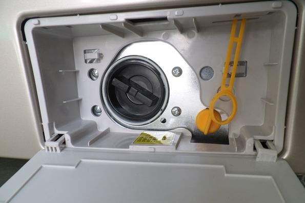 滚筒洗衣机脱水转不起来怎么解决，小天鹅滚筒洗衣机脱水转不起来